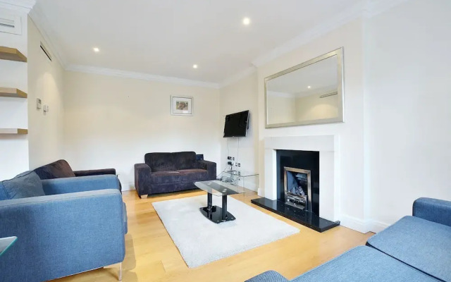 William Mews Townhouse