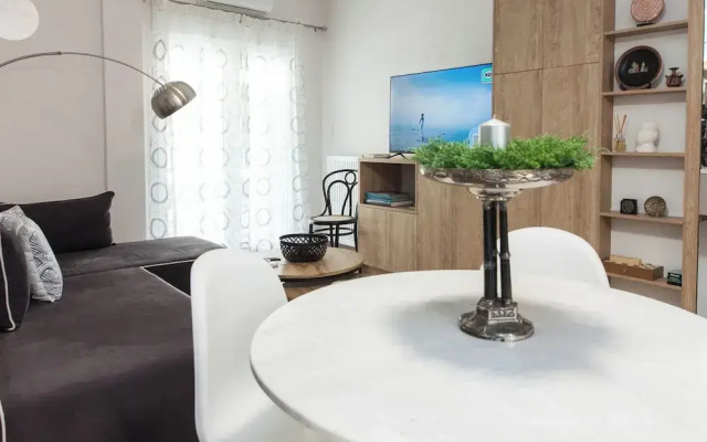 Exarhia Silver Moon with Acropolis View