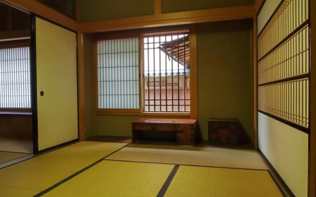 SUKIYA-zukuri Suehiro House – Guest Rooms – Hida