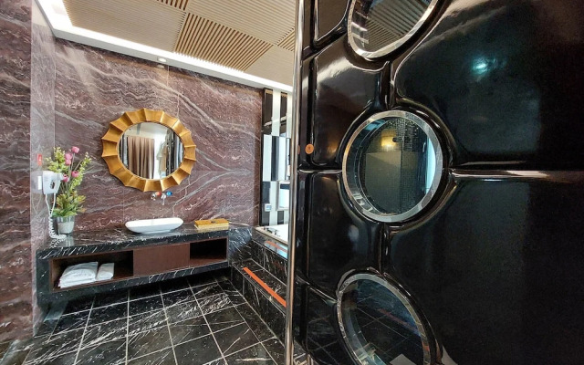 Elysees Motel