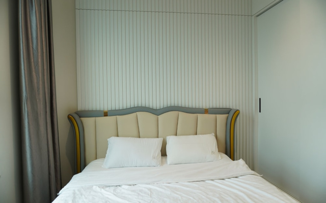 Nice Apartments at Thu Thiem Ziet River