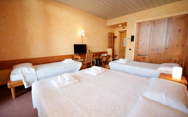 Pràcatinat Hotel & Restaurant