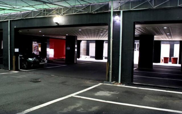 V Hotel