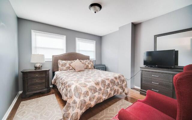 Mid-city Serenity Downstairs