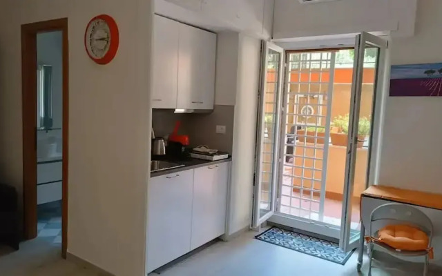 Vatican tiny house by Gialel