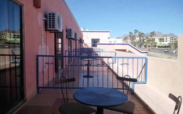 Los Jitos Hotel & Suites