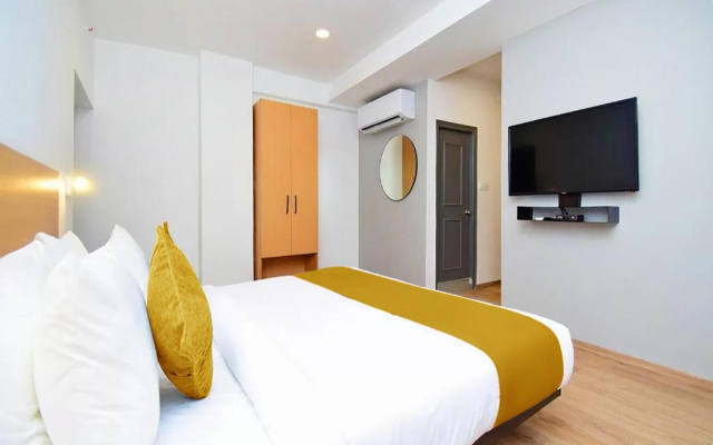 FabHotel Sky I