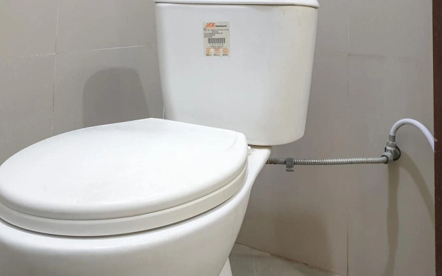 Rifaraz Syariah Hotel by OYO Rooms