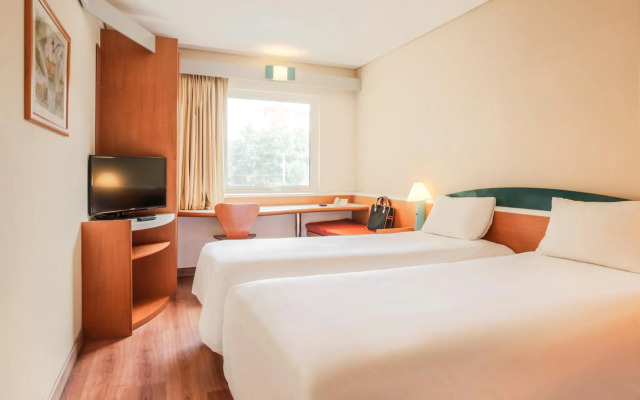 ibis Monterrey Aeropuerto