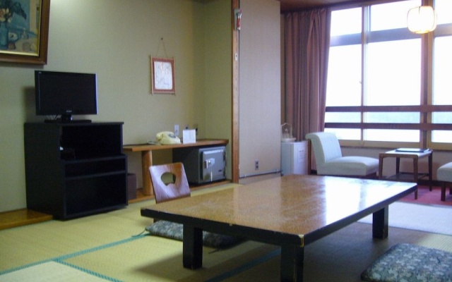 Sado Ryotsu Shiizaki Onsen – Guest Rooms – Sado