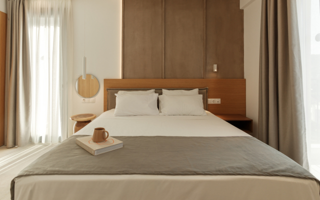 Nami Hotel & Suites
