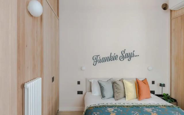 Casa Camisa - Soho - by Frankie Says