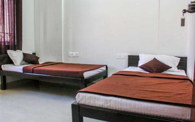 Transit Dorms - Hostel