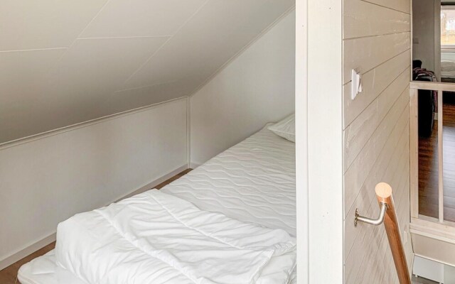 Beautiful Home in Löttorp With 4 Bedrooms and Wifi