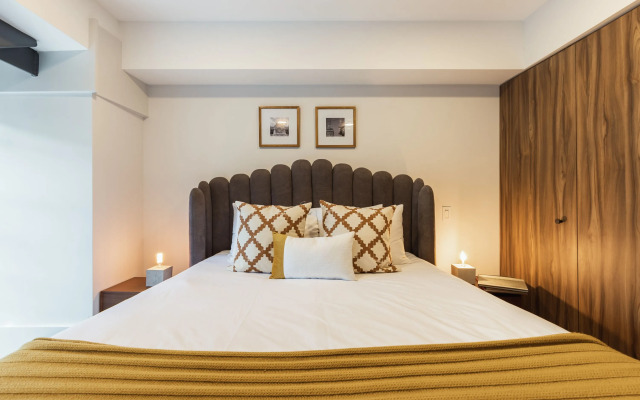 Casai Roma | 2 BR | Chic Apartment