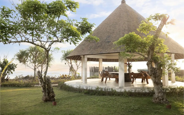 Villa Leona by Nakula