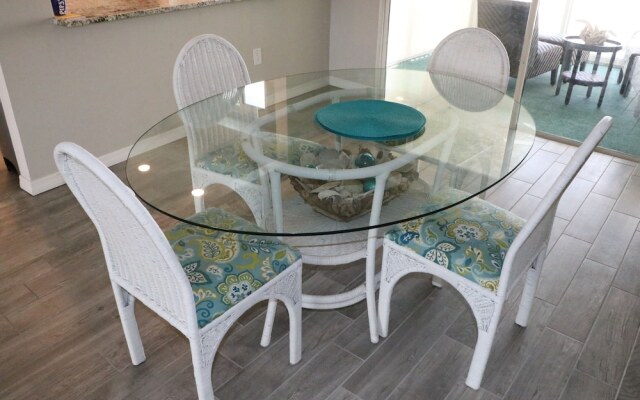 Jamaica Royale 404 - 2 Br Condo