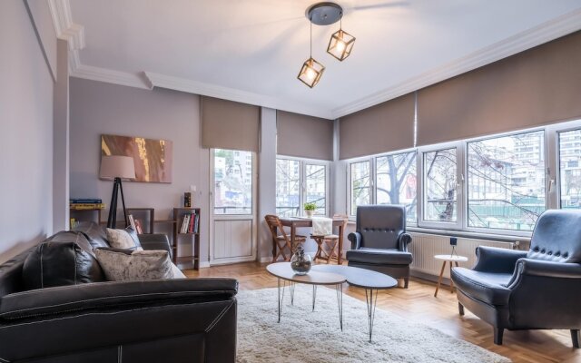Central and Capacious Flat in Istanbul Bostanci