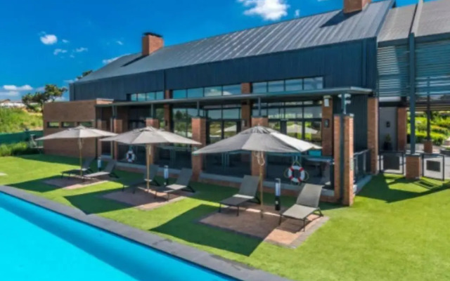 The Parks Airport Apartment