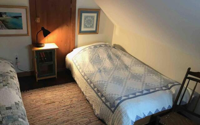 Bromley Farm ski house