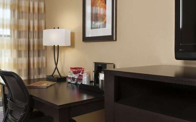 Branson Hillside Hotel