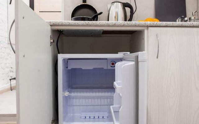 Guests Love on Rubinsteina