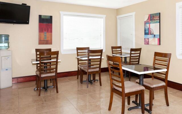 Howard Johnson Lafayette