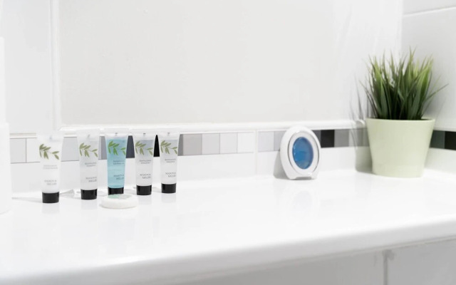 Modern Townhouse Close to Birmingham City Centre