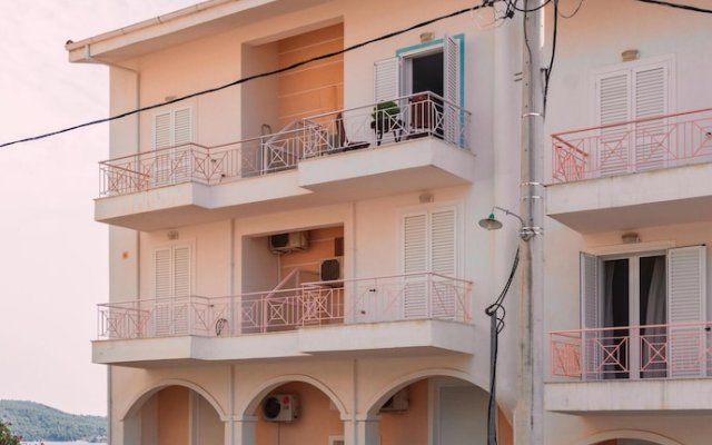 Apartment With 2 Bedrooms in Neos Marmaras, Chalkidiki, North Greece,