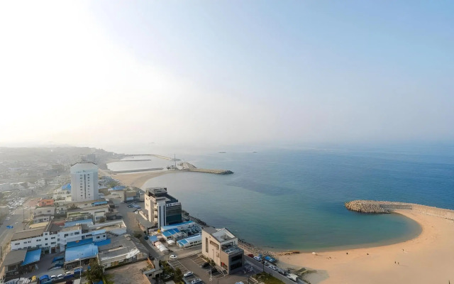 Urbanstay Sokcho Deungdae Beach