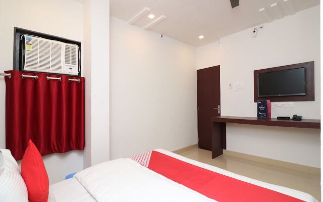 Oyo 1021 Hotel Gayatri Residency