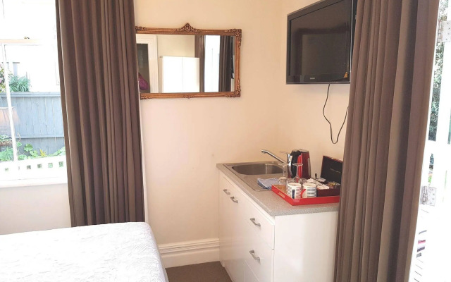 Ponsonby Manor