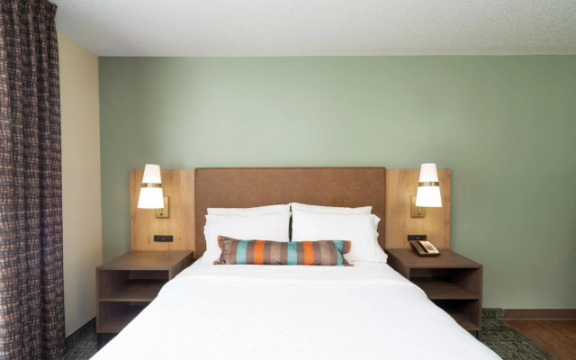 Staybridge Suites Memphis - Poplar Ave East by IHG