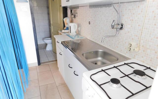Coloured - Apartments on Island - A1 - Plavi :