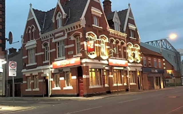 Anfield Accommodation Part Of The Twelfth Man Public House