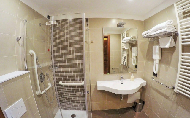 Chalet Alpina Hotel & Apartments
