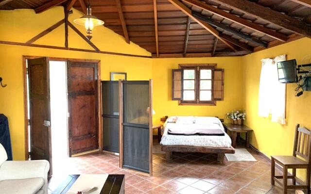 Casas La Paredita