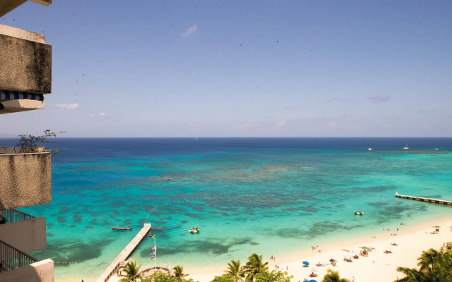 Skymiles Beach Suite At  Montego Bay Club Resort