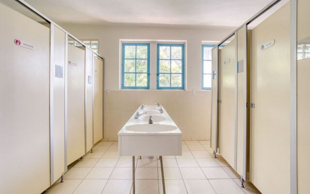 Auberge de Fréjus Saint-Raphael - Hostel