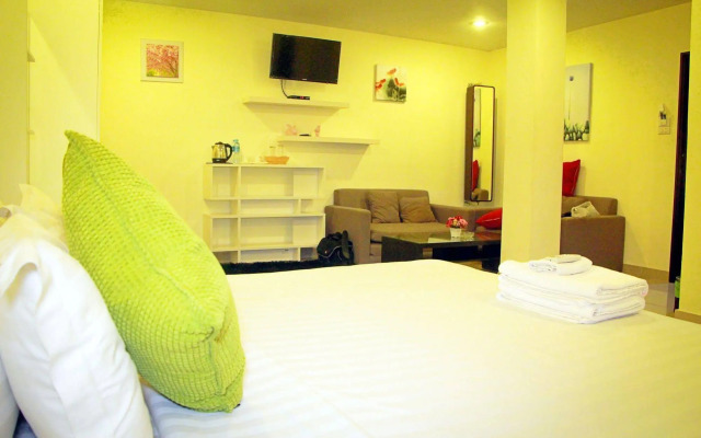 Royal Q&D Suites Hotel