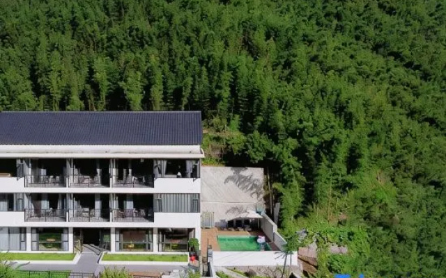 One Bay Monthly Residence