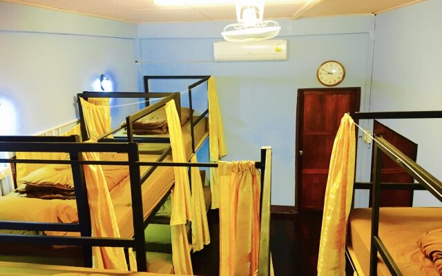 My House Tour & Hostel