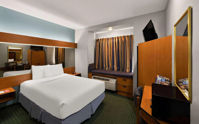 Econo Lodge Inn & Suites Mesquite - Dallas East
