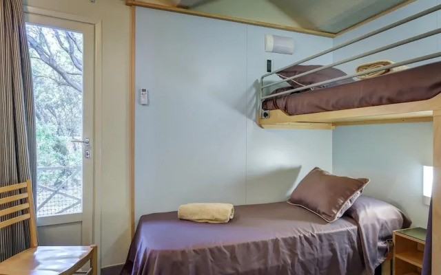 San Vincenzo Bungalow With Sauna