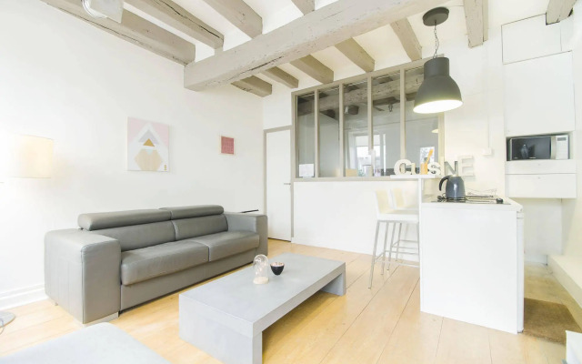 Luxury Apartment in Paris - Marais