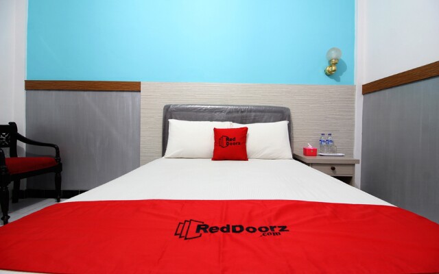 RedDoorz Plus Syariah near Lempuyangan Station 3