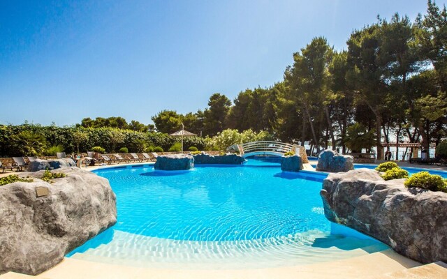 Tidy Apartment with Ac, Just 12 Km. From Sibenik