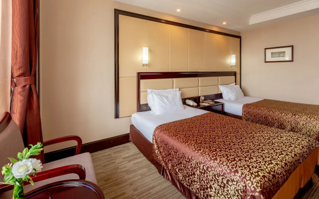 The Grand Hill Hotel