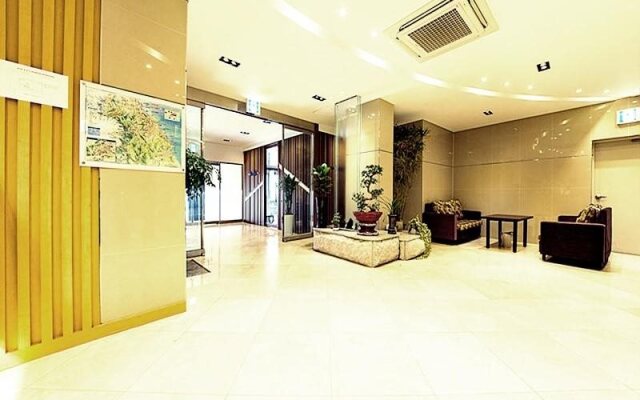 Four Season Beach Tourist Hotel