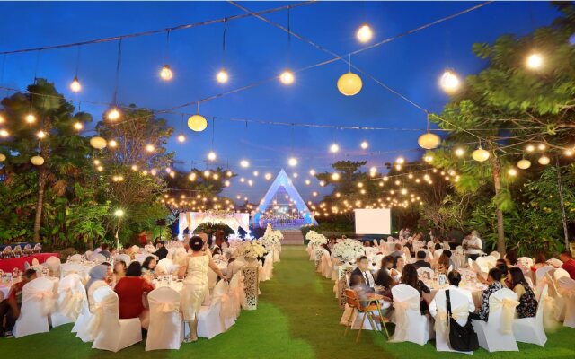 HARRIS Hotel & Residence Sunset Road Bali